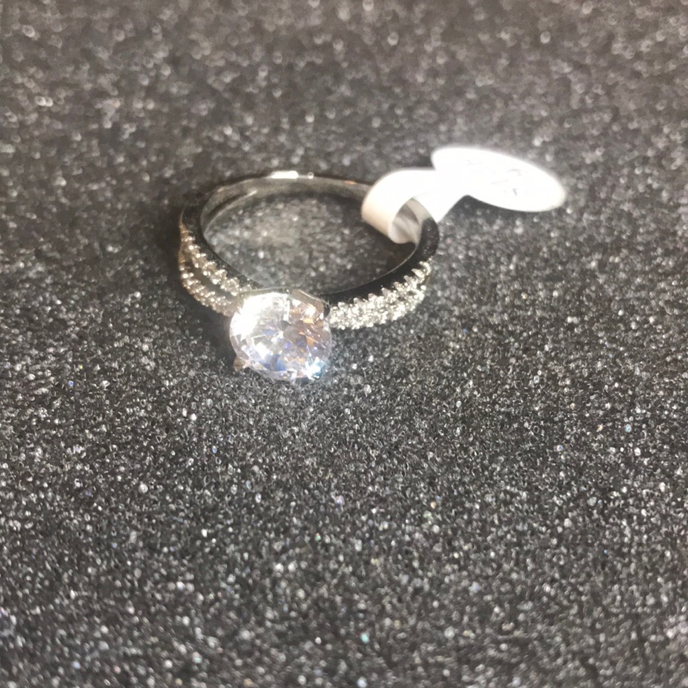 Fragrant Jewels size 9 ring